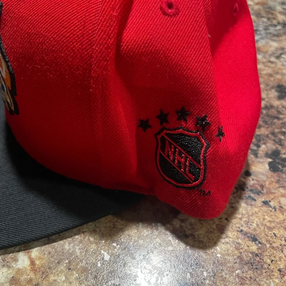 NHL Chicago Blackhawks Hat - Picture 5 of 8